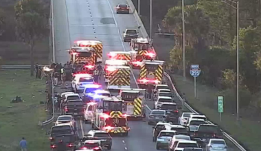 Crash closes all northbound lanes on I-295E at Alta Drive – Action News Jax