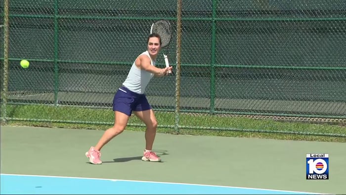 3 pro tennis players practice at Pinecrest court as Miami Open nears