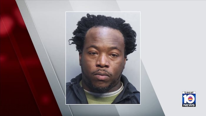 Ex-Miami Northwestern Senior High football coach accused of soliciting sex acts with student: Cops