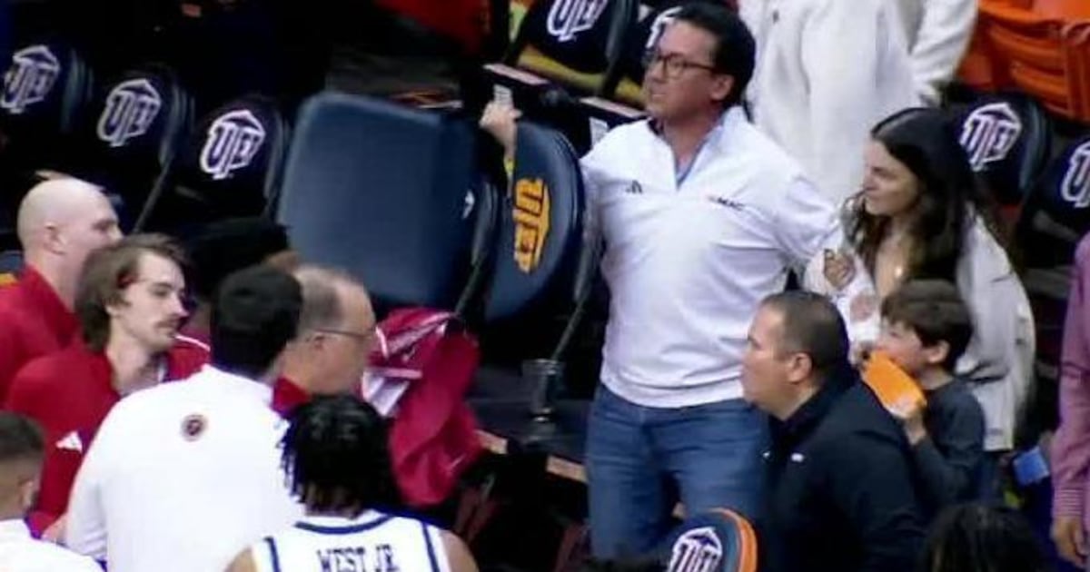 Fans confront Jacksonville State players after the game – TSN