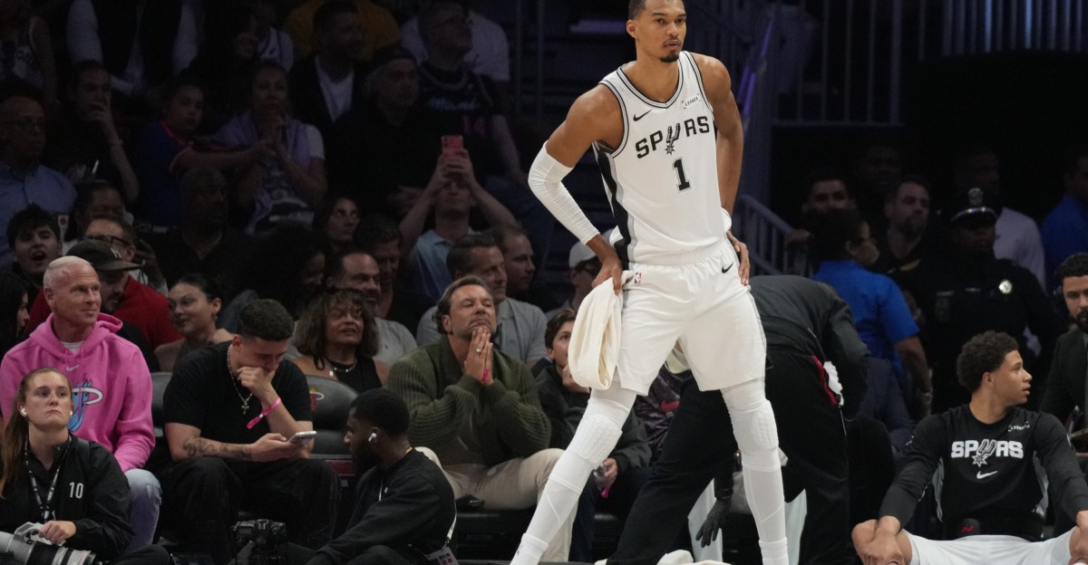 San Antonio vs. Miami, Final Score: Spurs sizzle in road victory over Heat, 136-111