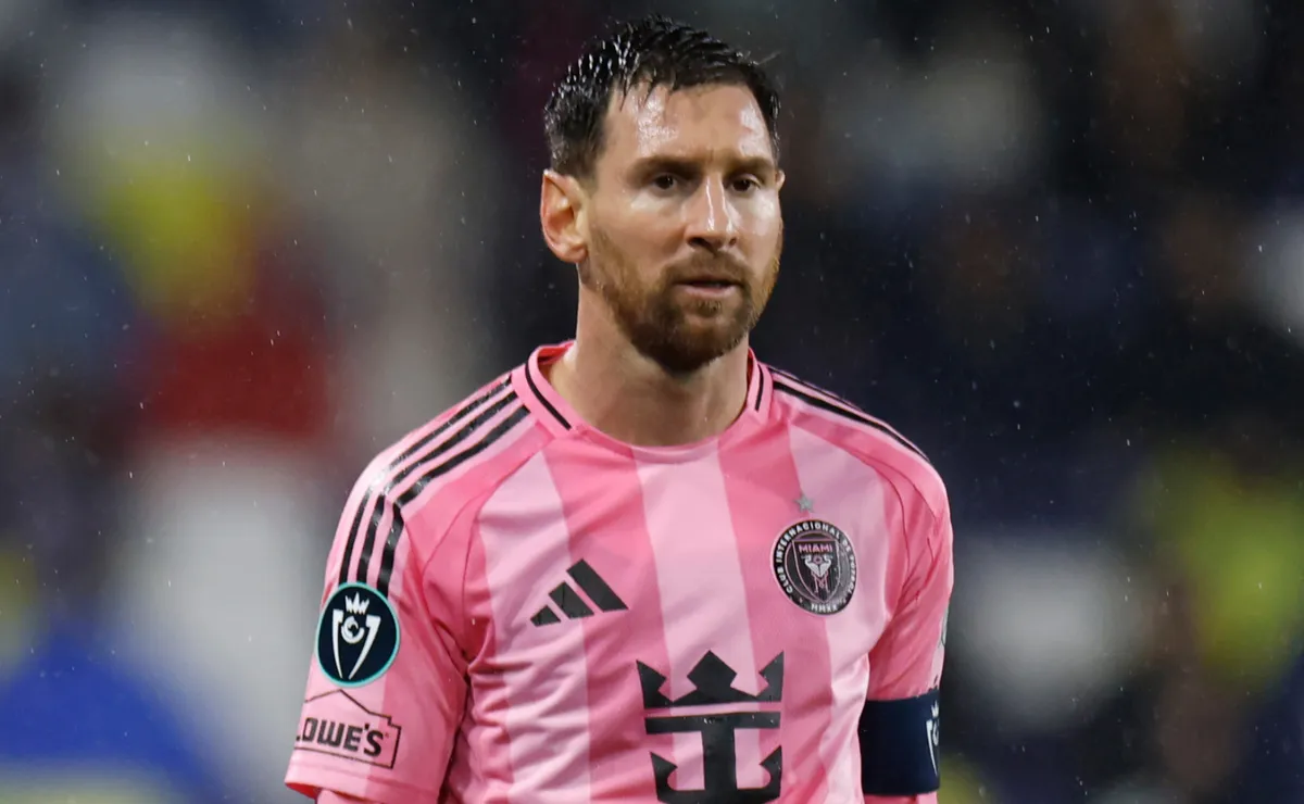 Why is Lionel Messi not playing for Inter Miami vs Charlotte FC at Bank of America Stadium on 2026 MLS Matchday 4?