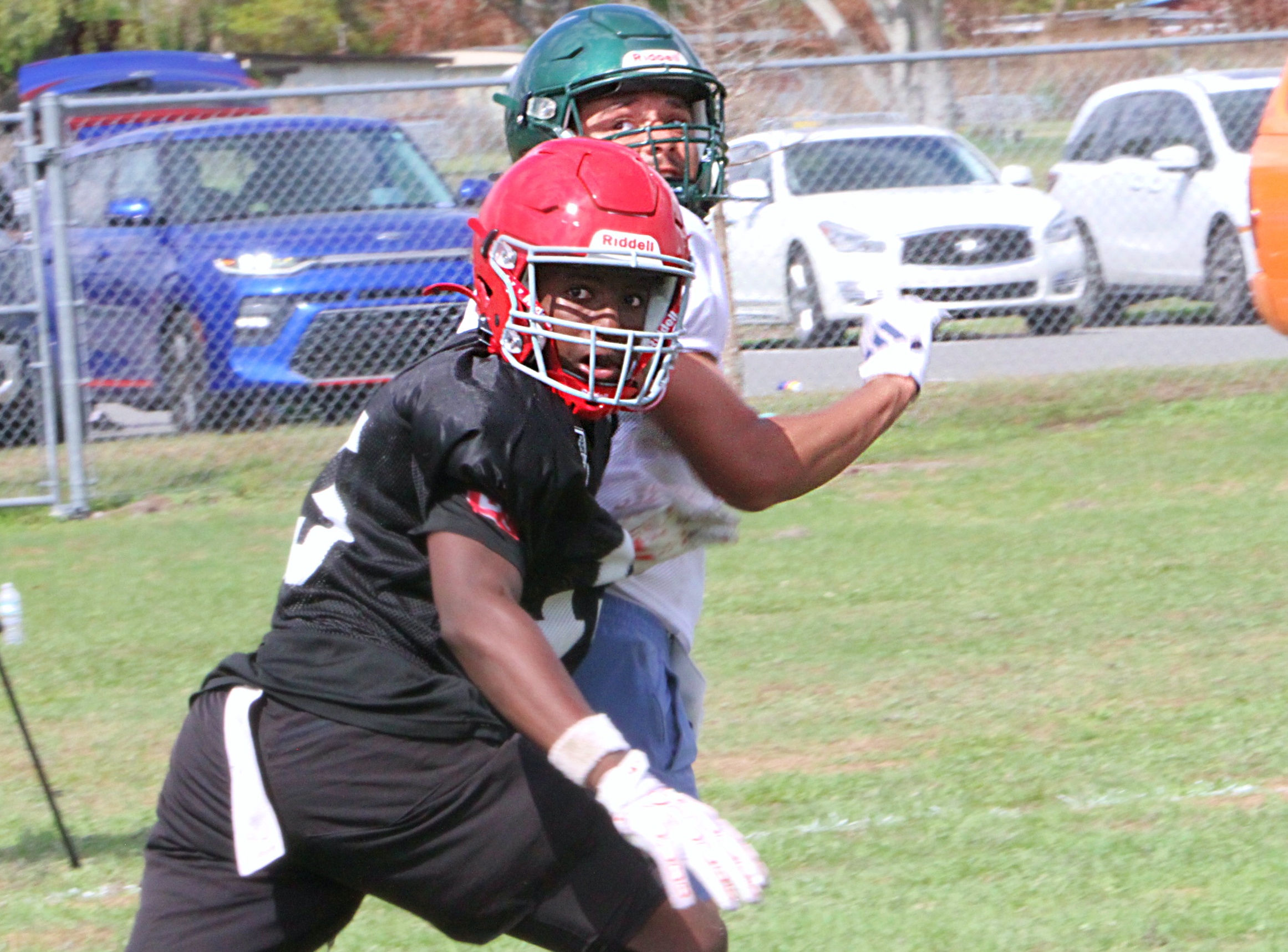 East River 2028 defensive back James Lattimore defending Boone 2027...