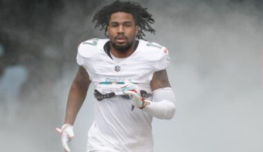 Jaylen Waddle traded to Broncos: Dolphins get first-round pick in blockbuster deal