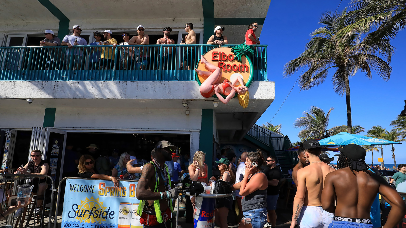 10 Must-Visit Fort Lauderdale Bars For The Best Spring Break Crawl