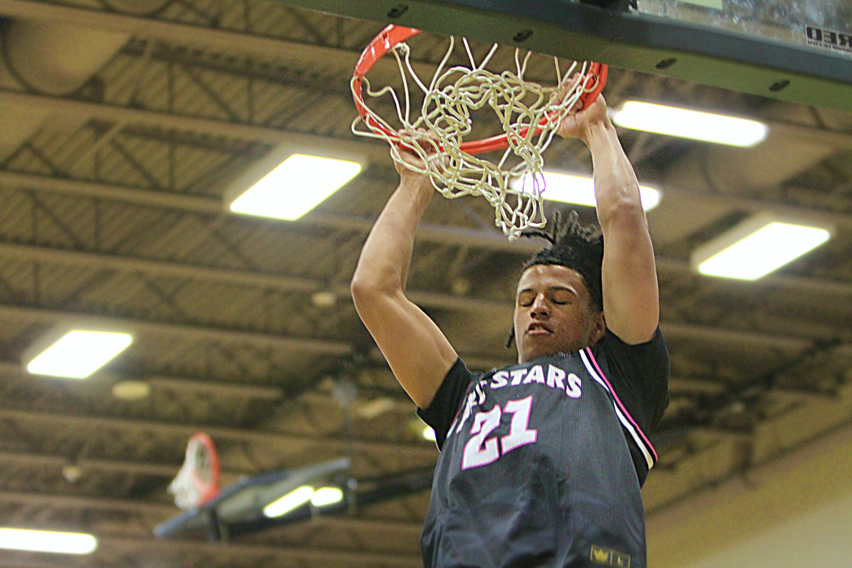 Michael Madueme of Lake Highland Prep thrown down a dunk...