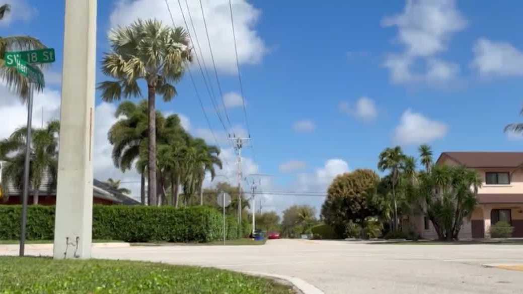 FBI conducting investigation in Boca Raton neighborhood