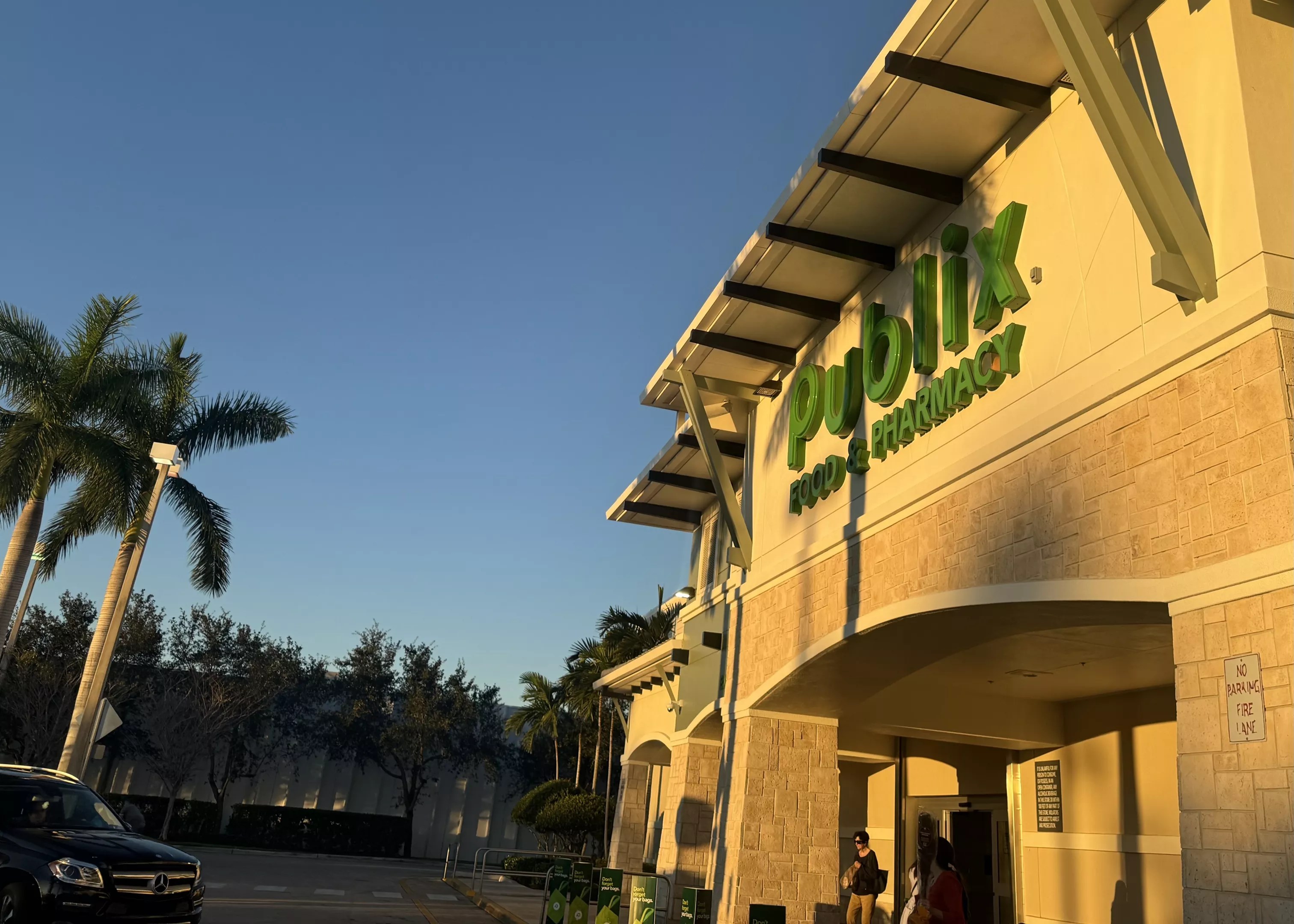 publix facade