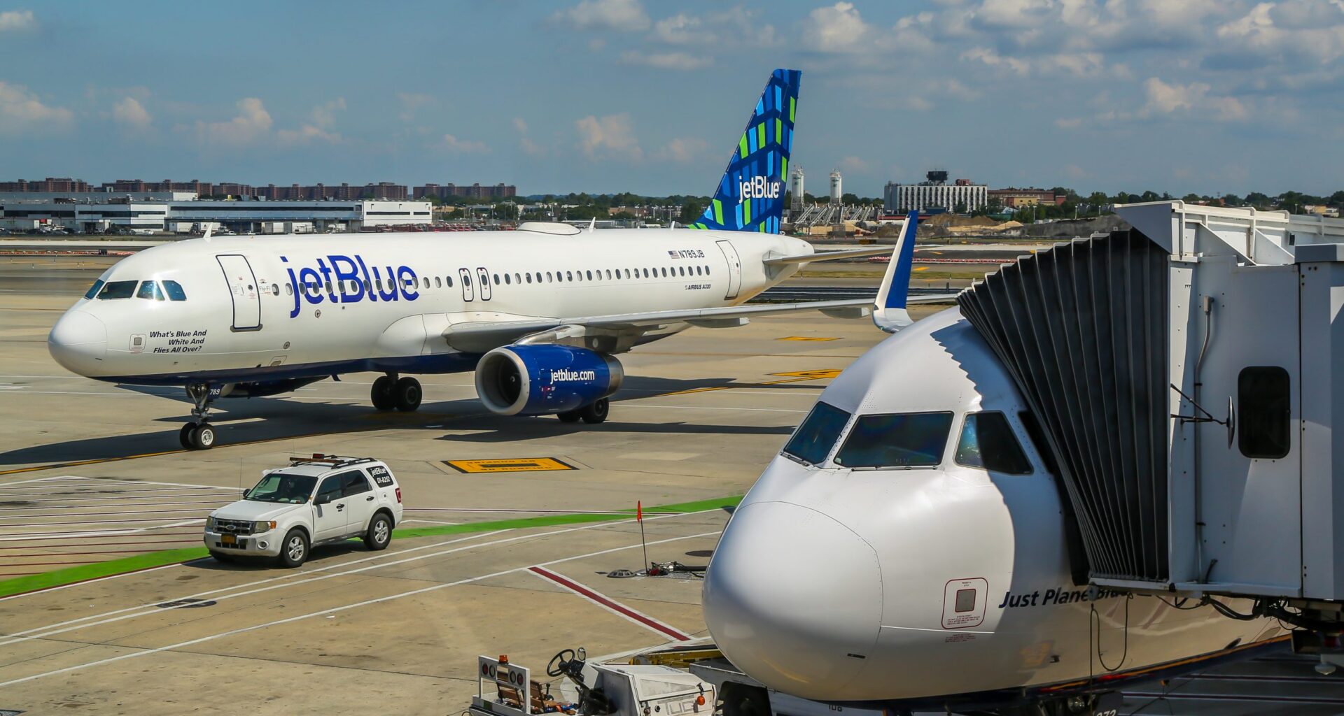 JetBlue Plane Evacuated At Fort Lauderdale Airport After Passenger Makes Bomb Threat Because He Couldn't Find Space For His Carry On