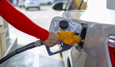 Florida Democrats call for state to suspend gas tax as war in Iran causes pump prices to spike