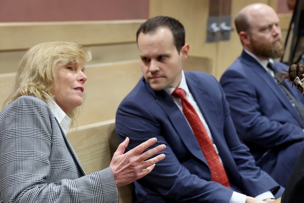 White House drug control adviser checks in on Broward court