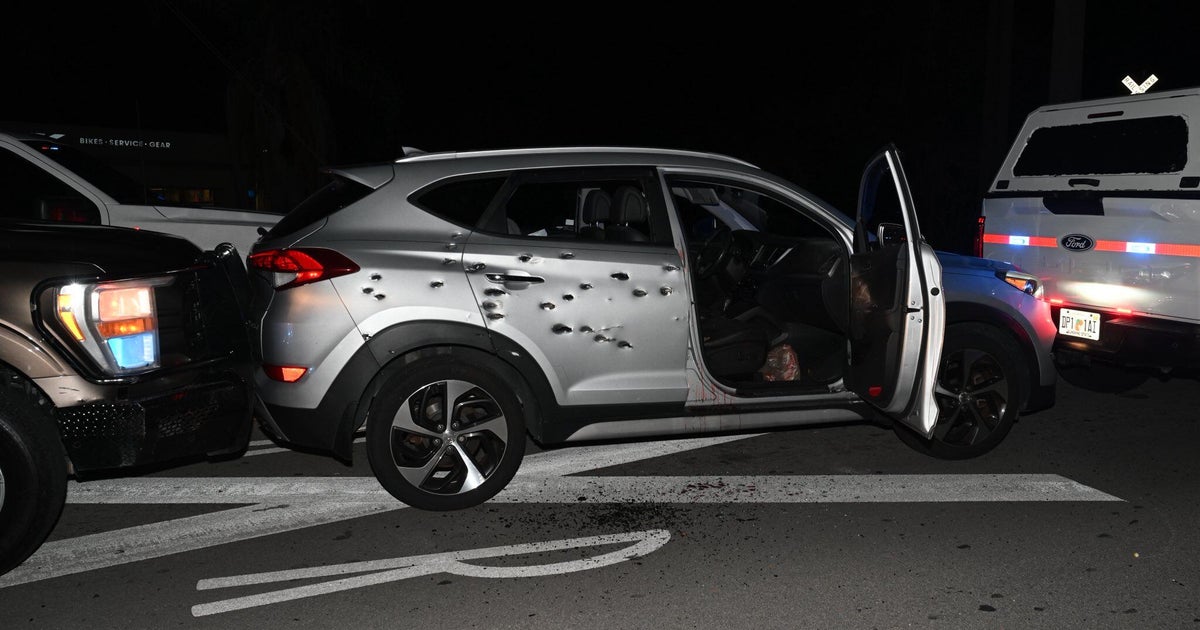 Suspect wanted for sexual assault in Colorado wounded in shootout with Florida deputies, U.S. Marshals