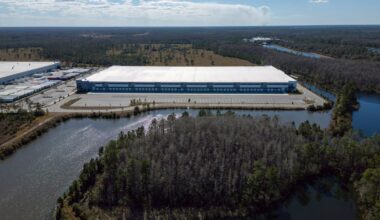 Bipartisan opposition blocked a dozen ICE warehouses. Can Orlando do the same? – Orlando Sentinel