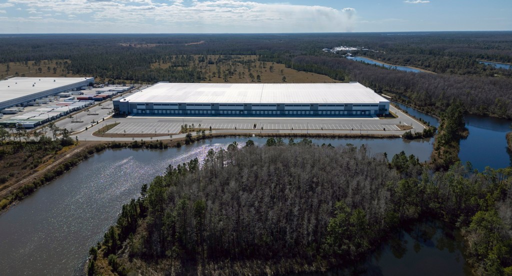 Bipartisan opposition blocked a dozen ICE warehouses. Can Orlando do the same? – Orlando Sentinel