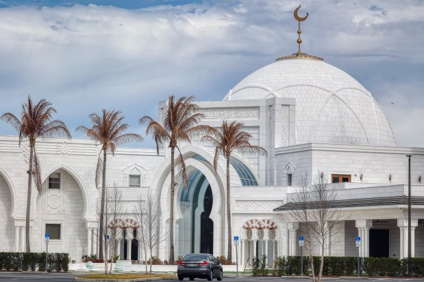 WISE Academy, which shares a campus with Masjid Al Hayy in Sanford, is an Islamic school that participates in Florida's voucher program. (Ricardo Ramirez Buxeda/ Orlando Sentinel)