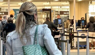 TSA workers at OIA to be paid for the first time in weeks