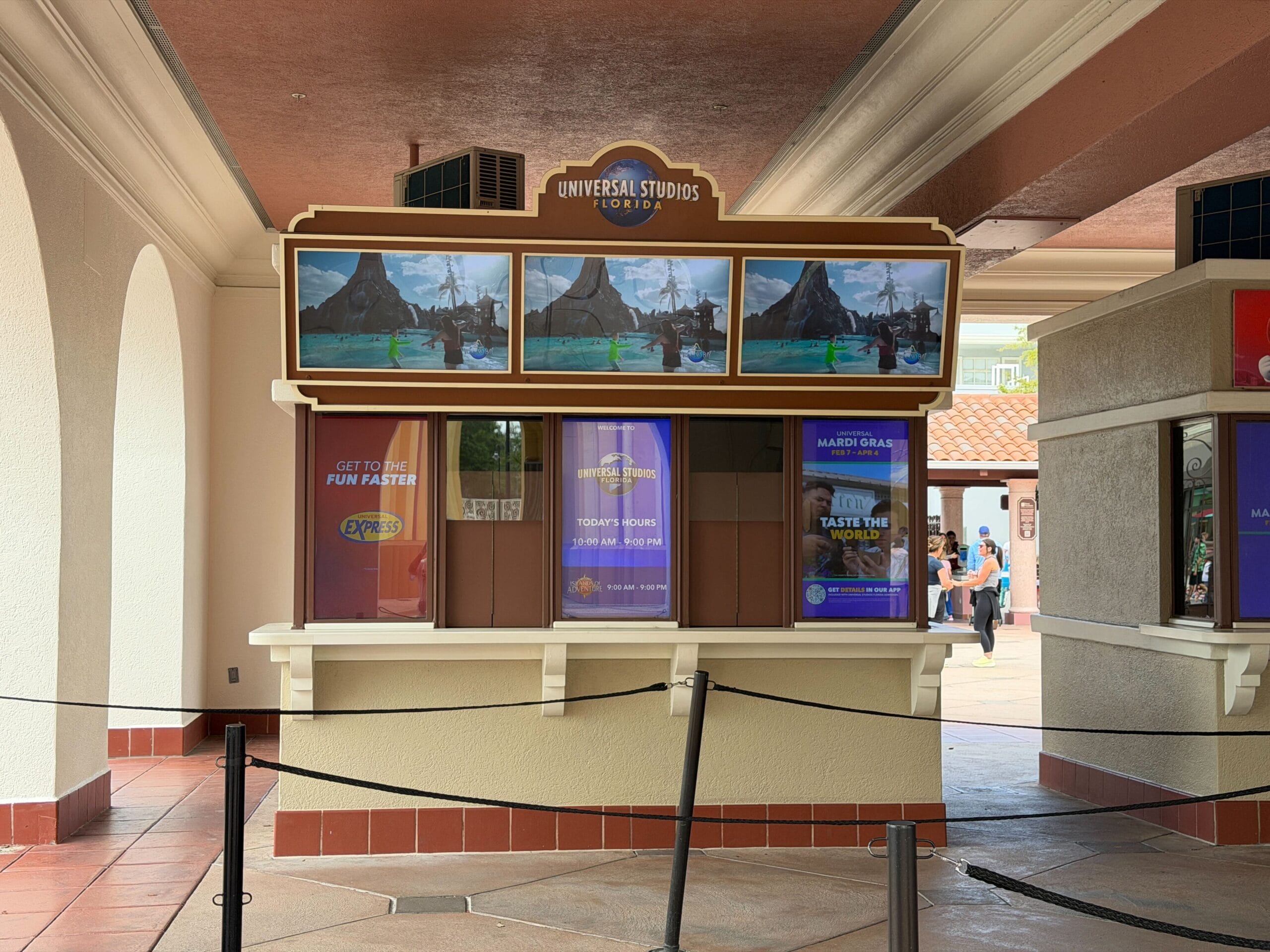 Ticket Booth Now Repainted at Universal Studios Florida