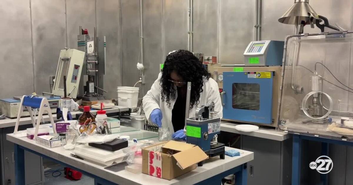 FAMU students' seawater battery could transform underwater tech