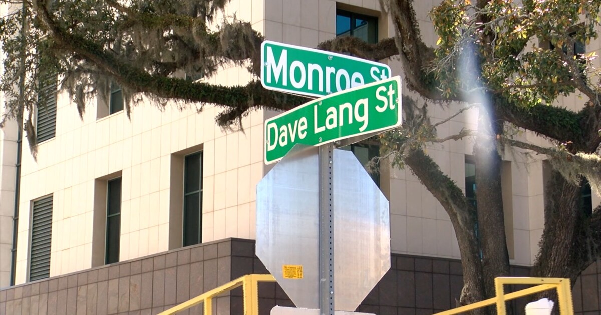 Former Clerk of Court Dave Lang is honored with a street renaming