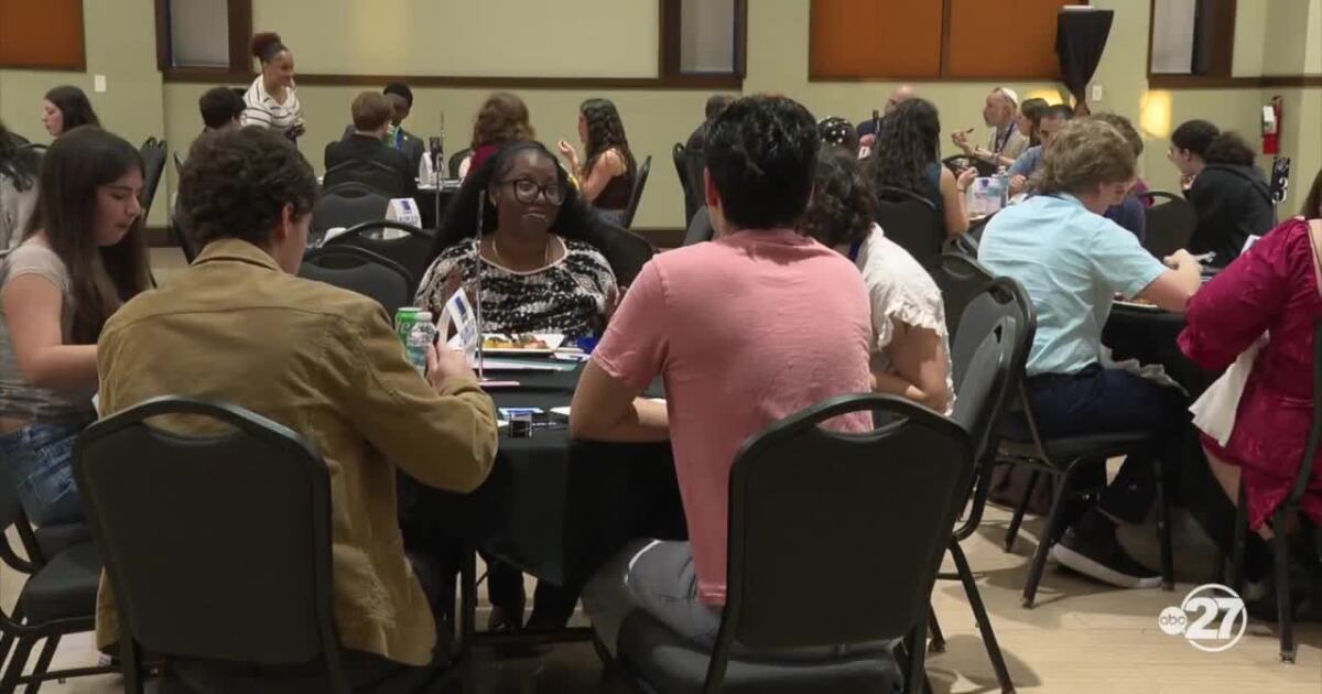 Black and Jewish students share stories at Tallahassee Unity Dinner