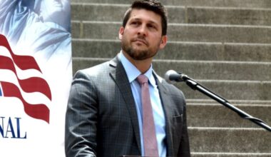 Tampa Police change immigration policy after Uthmeier threats