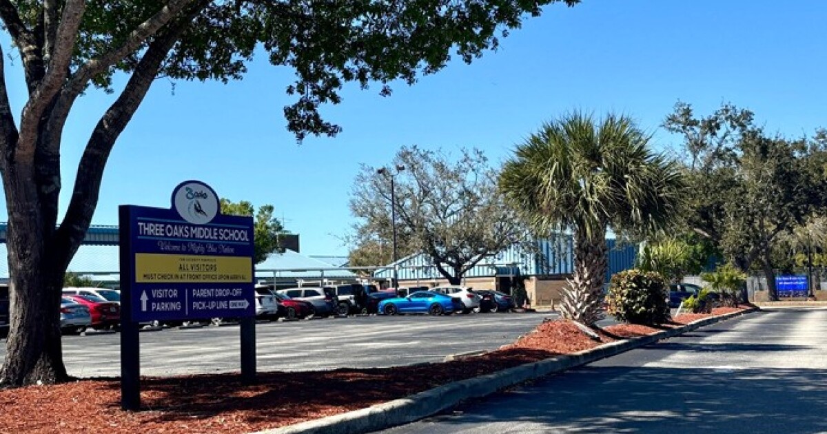 Undivided attention: ‘Unplugged’ initiative reshapes Lee County’s classroom culture | WGCU News