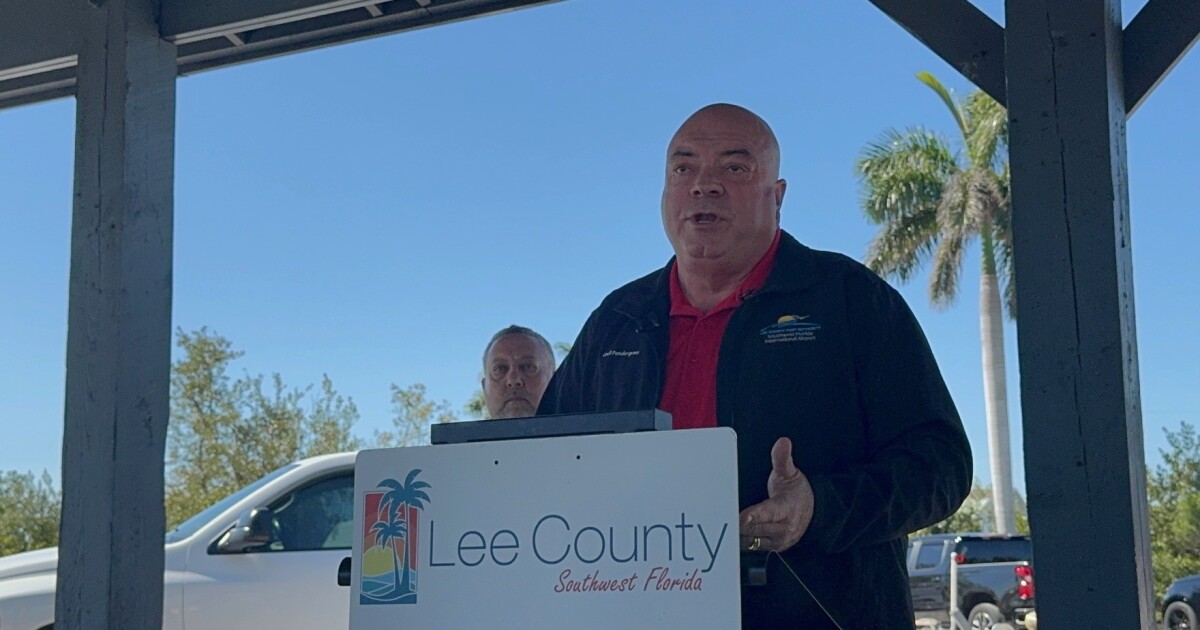 Lee commissioner says anyone without citizenship could be detained by ICE at RSW | WGCU News