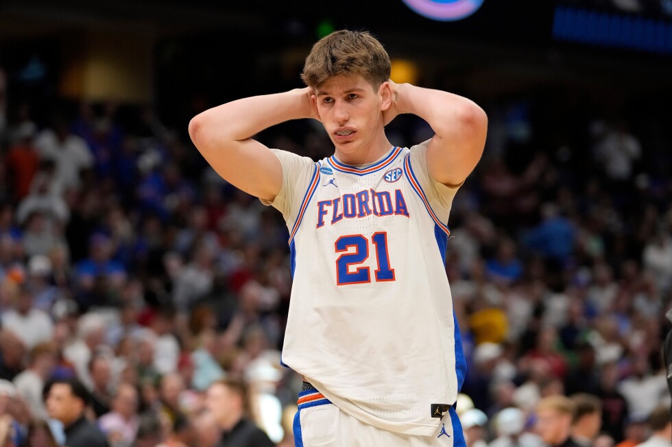 Florida gets outmuscled as Iowa sends Gators home from March Madness