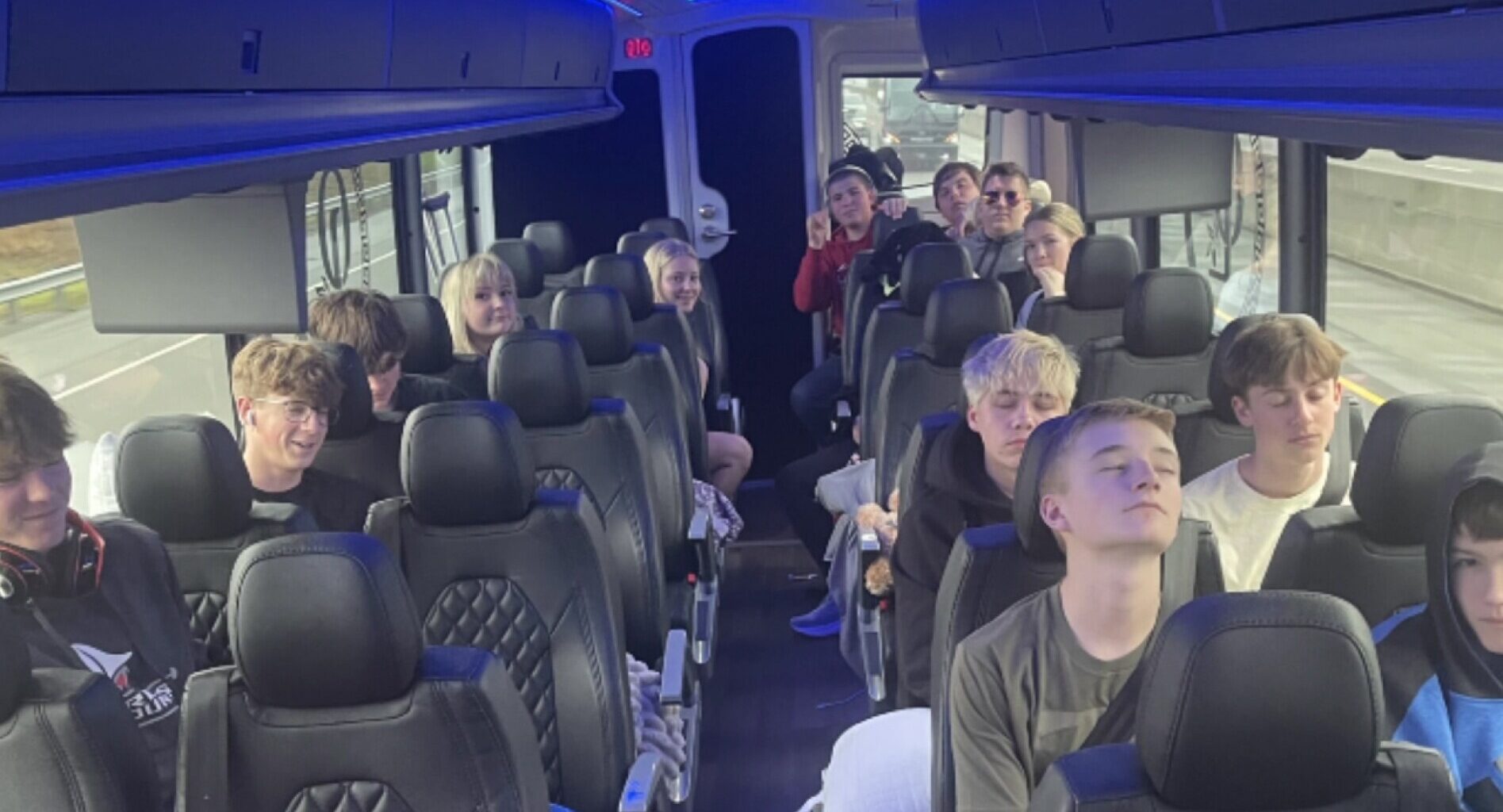 Detroit Lakes band, choir stranded in Orlando after snow delays flight - InForum