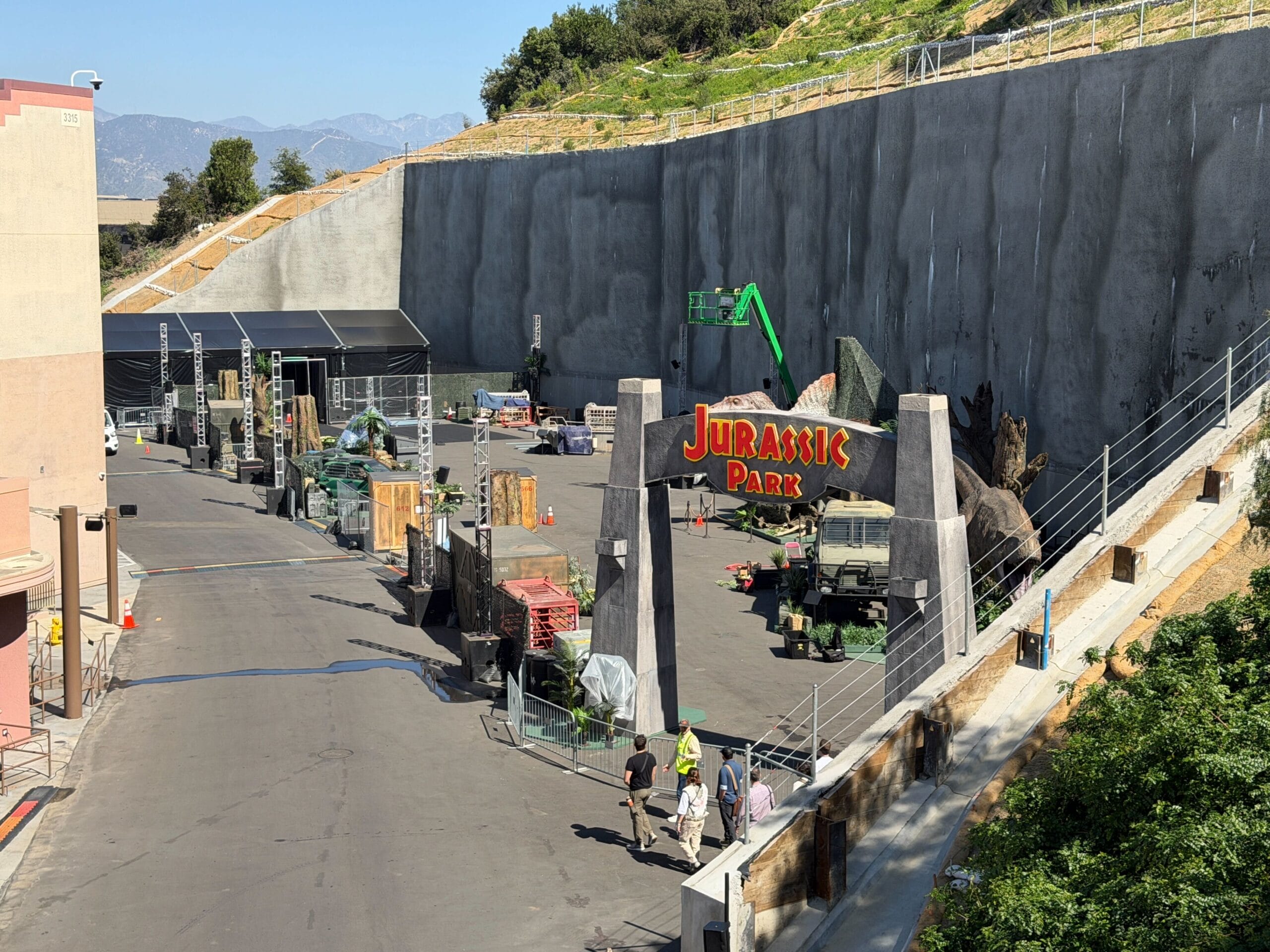 The iconic Jurassic Park archway now marks the entrance to a rumored walkthrough experience coming to Universal Fan Fest Nights.