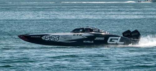 Steven Bridges and David Selley secure pole position in Florida - The Royal Gazette