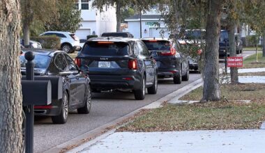 Riverview neighbors concerned with traffic on street
