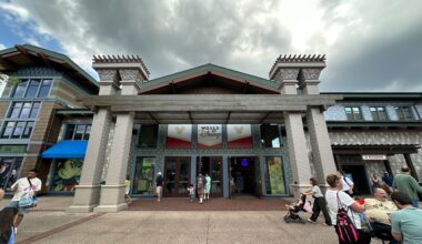The west entrance of World of Disney at Disney Springs finally has a new marquee frame after the old one was removed last July.