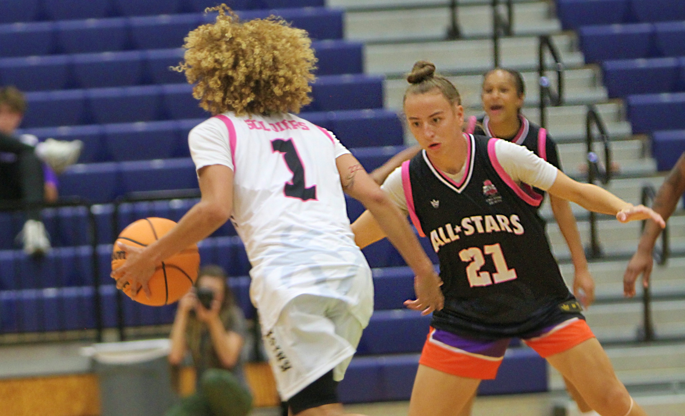 Horizon's Zoe Corjay applies defense against Ocoee's Aubrey Satterfield at...