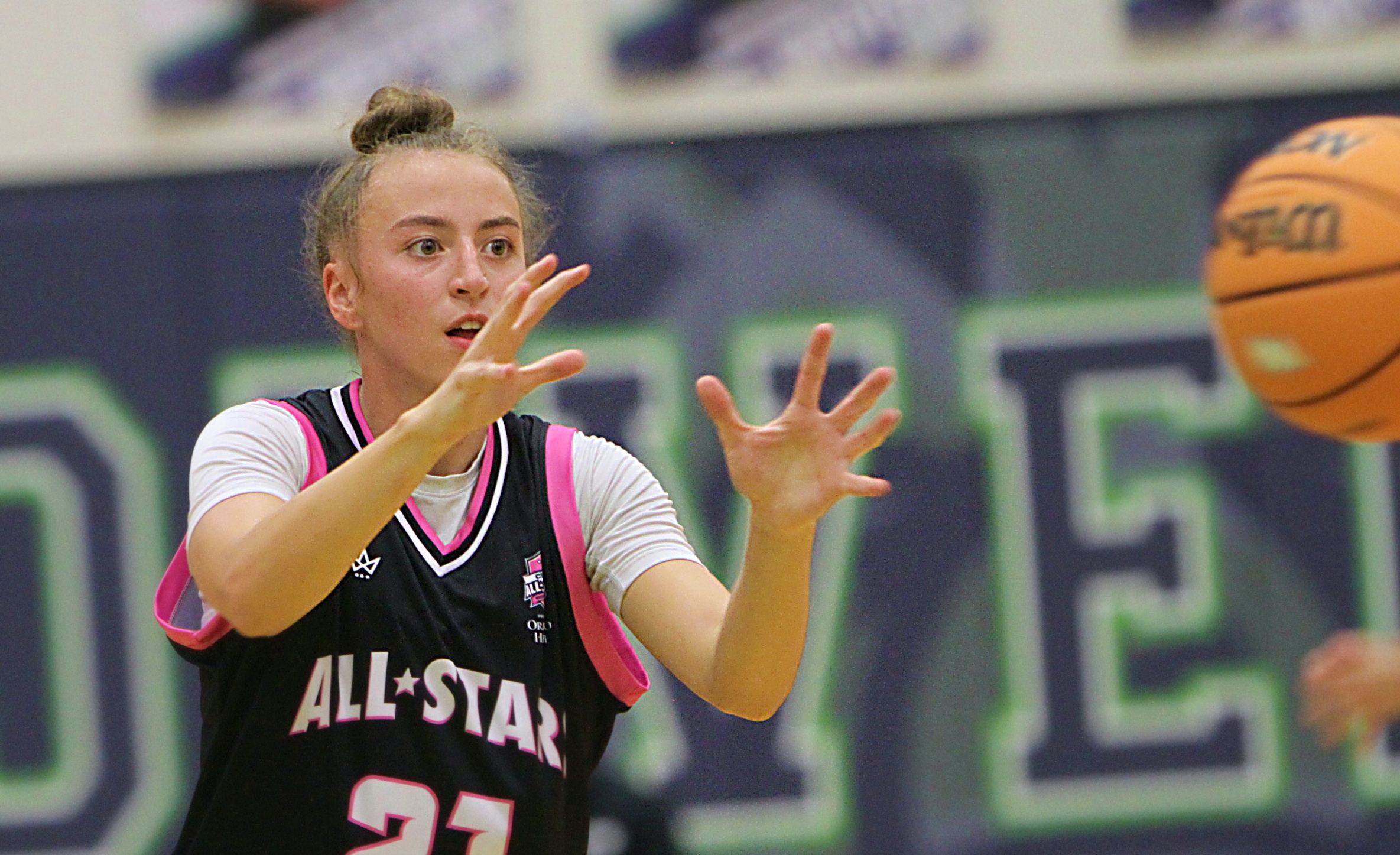 Horizon's Zoe Corjay takes a pass during the 3-point shooting...