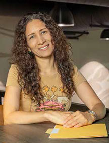 Business administration alum Zoilita Andrade