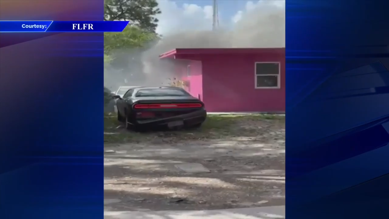 Family displaced, cat dead after fire breaks out at Fort Lauderdale home - WSVN 7News | Miami News, Weather, Sports