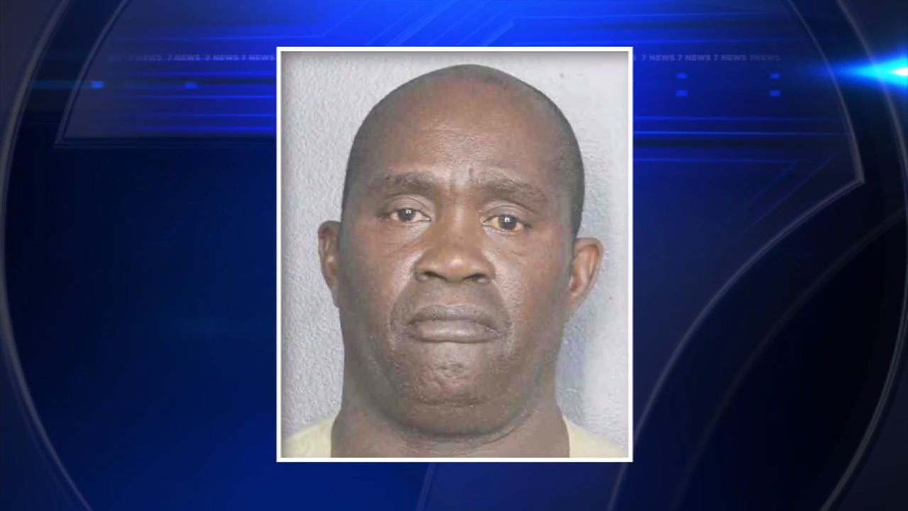 Man taken into custody after pursuit tied to bank robbery ends in crash near Lauderhill - WSVN 7News | Miami News, Weather, Sports
