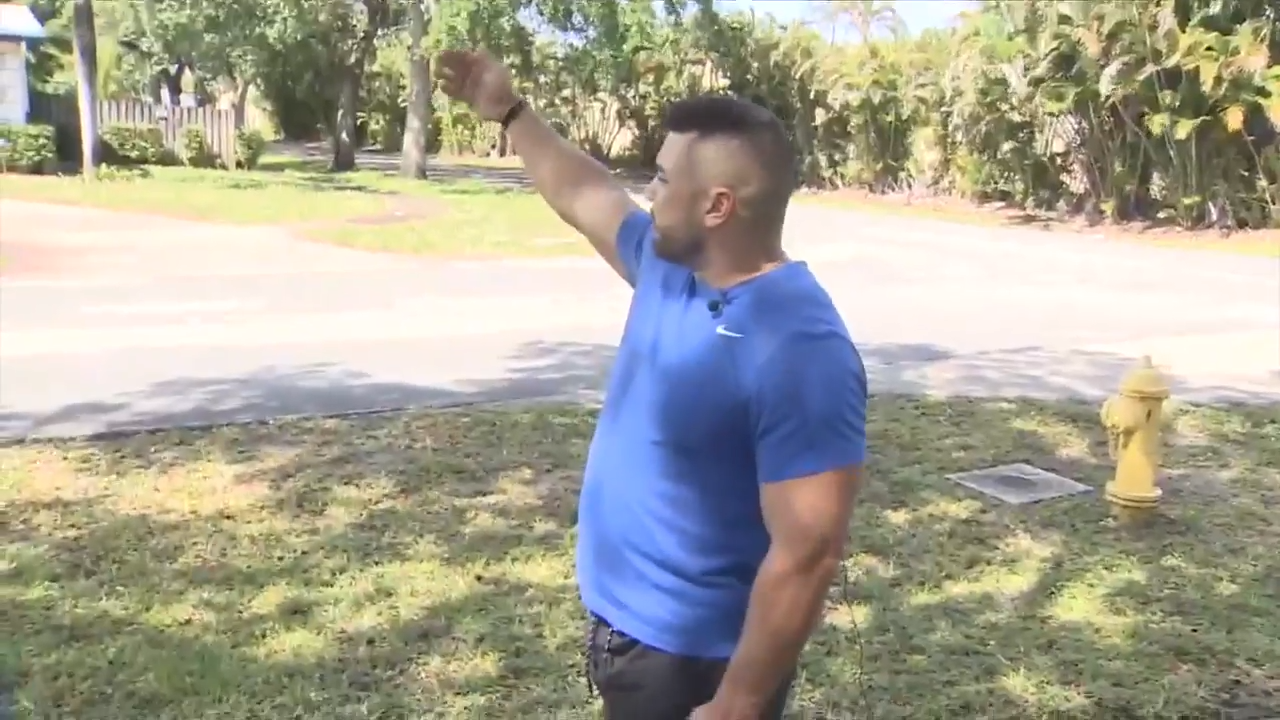 Passenger recalls frightening moment Uber driver pulls gun on his intoxicated friend during ride home - WSVN 7News | Miami News, Weather, Sports