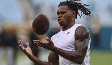 The Jacksonville Jaguars will primarily use two-way star Travis Hunter as a full-time cornerback and part-time receiver in 2026, NFL Network¿s Ian Rapoport has reported