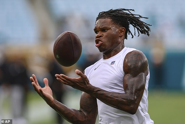 The Jacksonville Jaguars will primarily use two-way star Travis Hunter as a full-time cornerback and part-time receiver in 2026, NFL Network¿s Ian Rapoport has reported