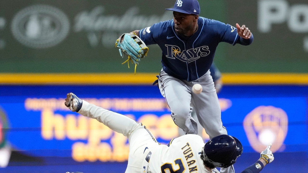 Brewers rally for 6-2 win over Tampa Bay to spoil McClanahan's first game appearance since 2023