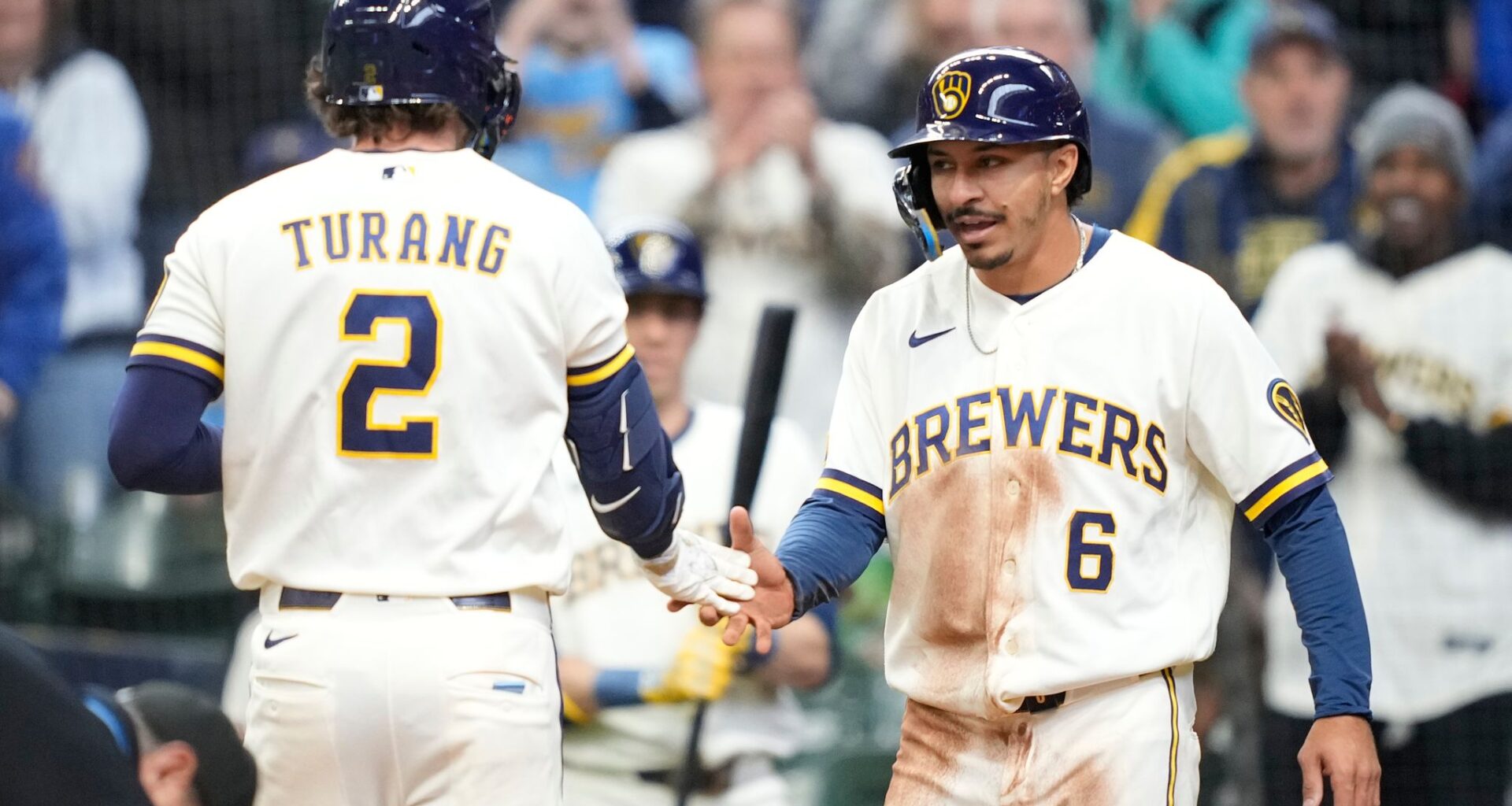 Milwaukee Brewers use 6-run 8th inning to power past Tampa Bay Rays 8-2