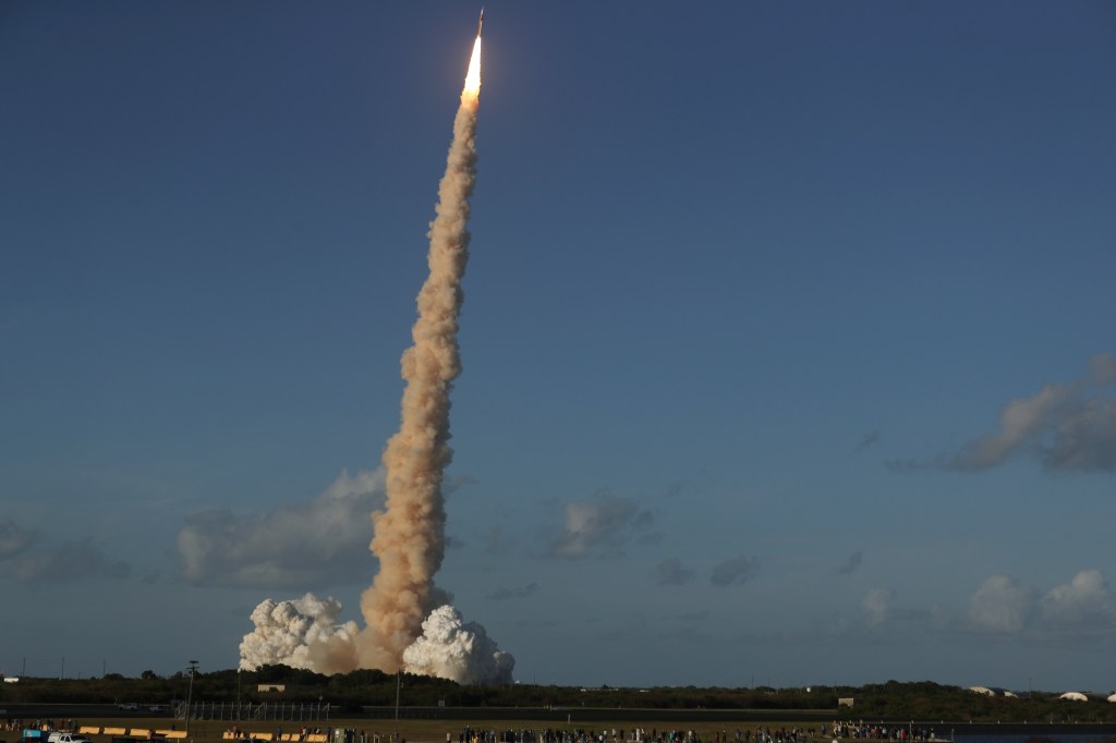 Artemis II astronauts launch on historic moonbound mission – Orlando Sentinel