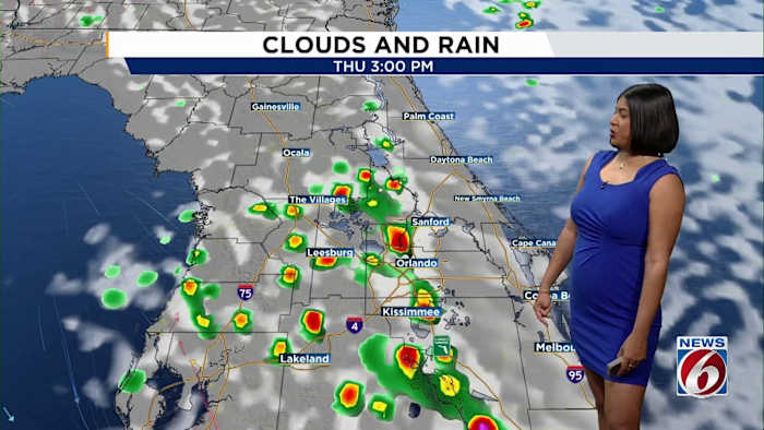 Rain chances spike Thursday afternoon, showers possible through Easter weekend