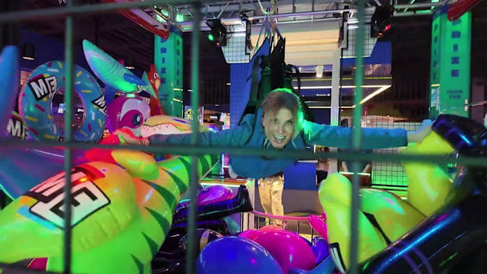 Become the claw inside The Human Crane