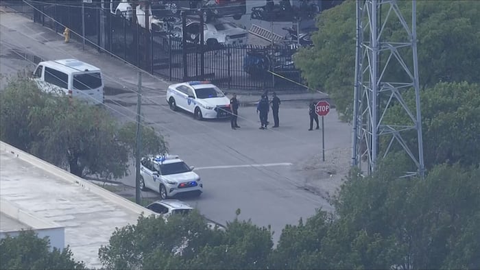 Man, 19, seriously hurt in Allapattah shooting