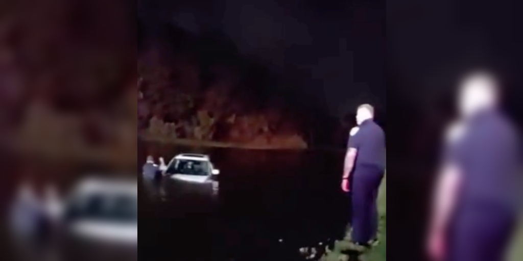 Video: Police rescue elderly couple from submerged car in Port St. Lucie