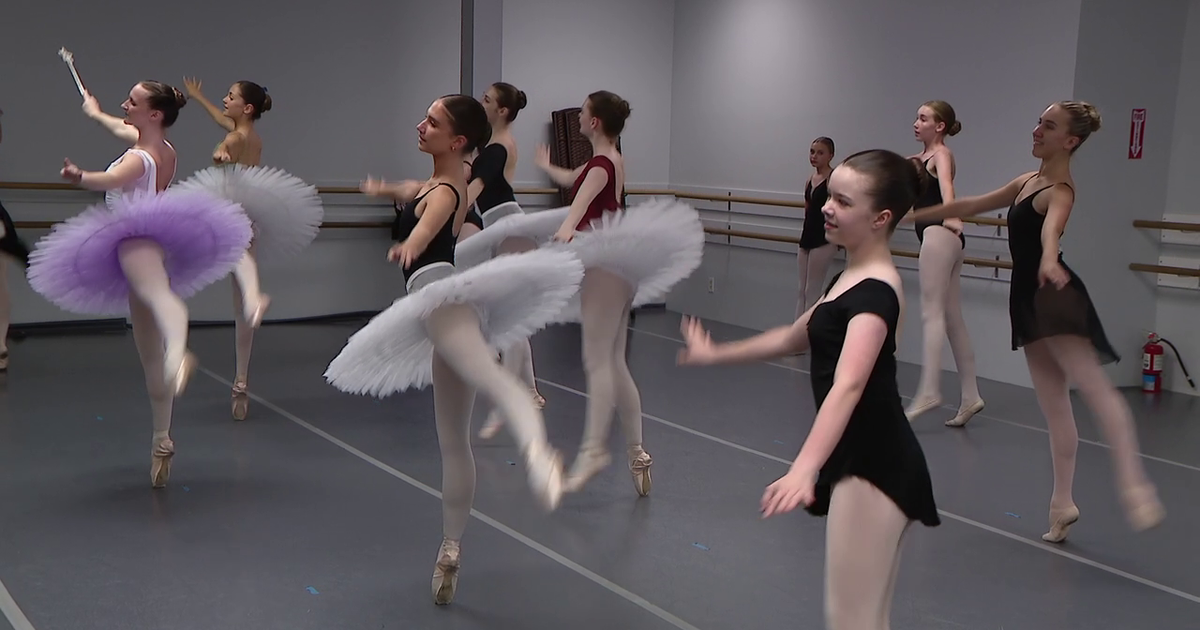 Gulf Coast Ballet Theater students prepare for ‘Cinderella’ performance at St. Pete’s Palladium