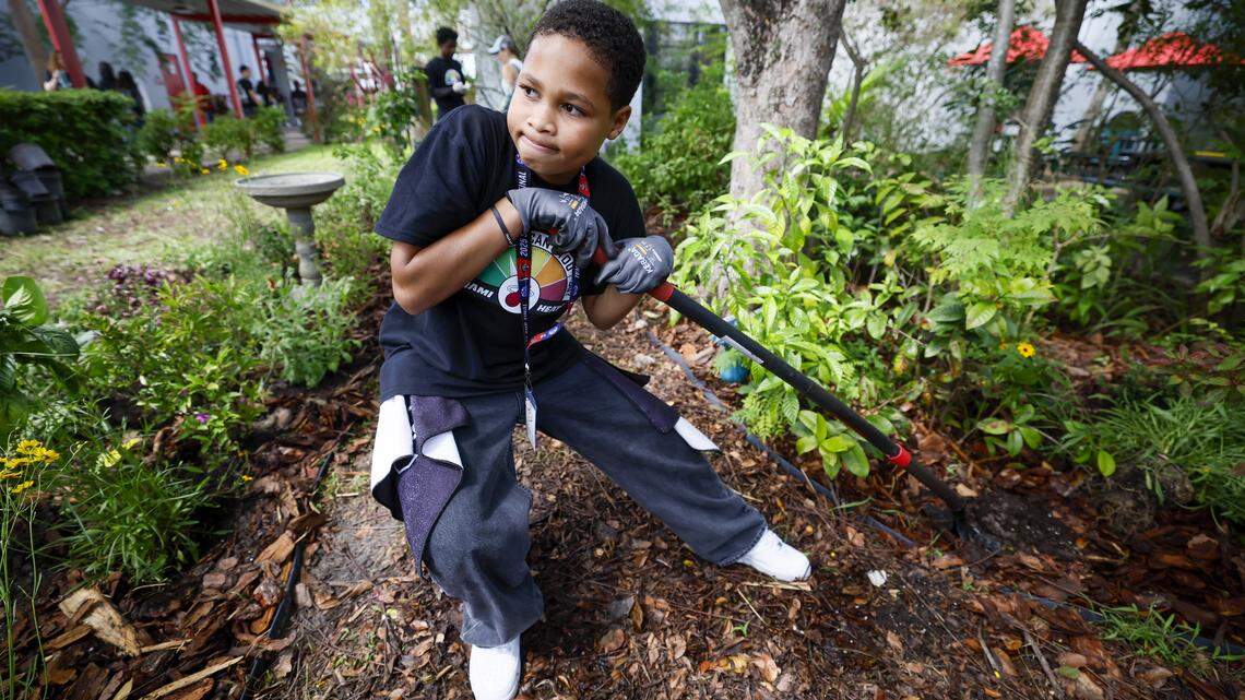 Miami Heat helps Broward school celebrate Earth Day